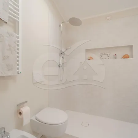 Βίλα Elegante Perelle - Goelba Rio Marina